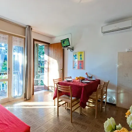 Apartment Elia *